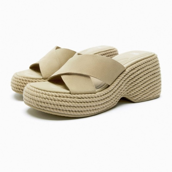 Zara NWT suede wedge sandals - Picture 2 of 8